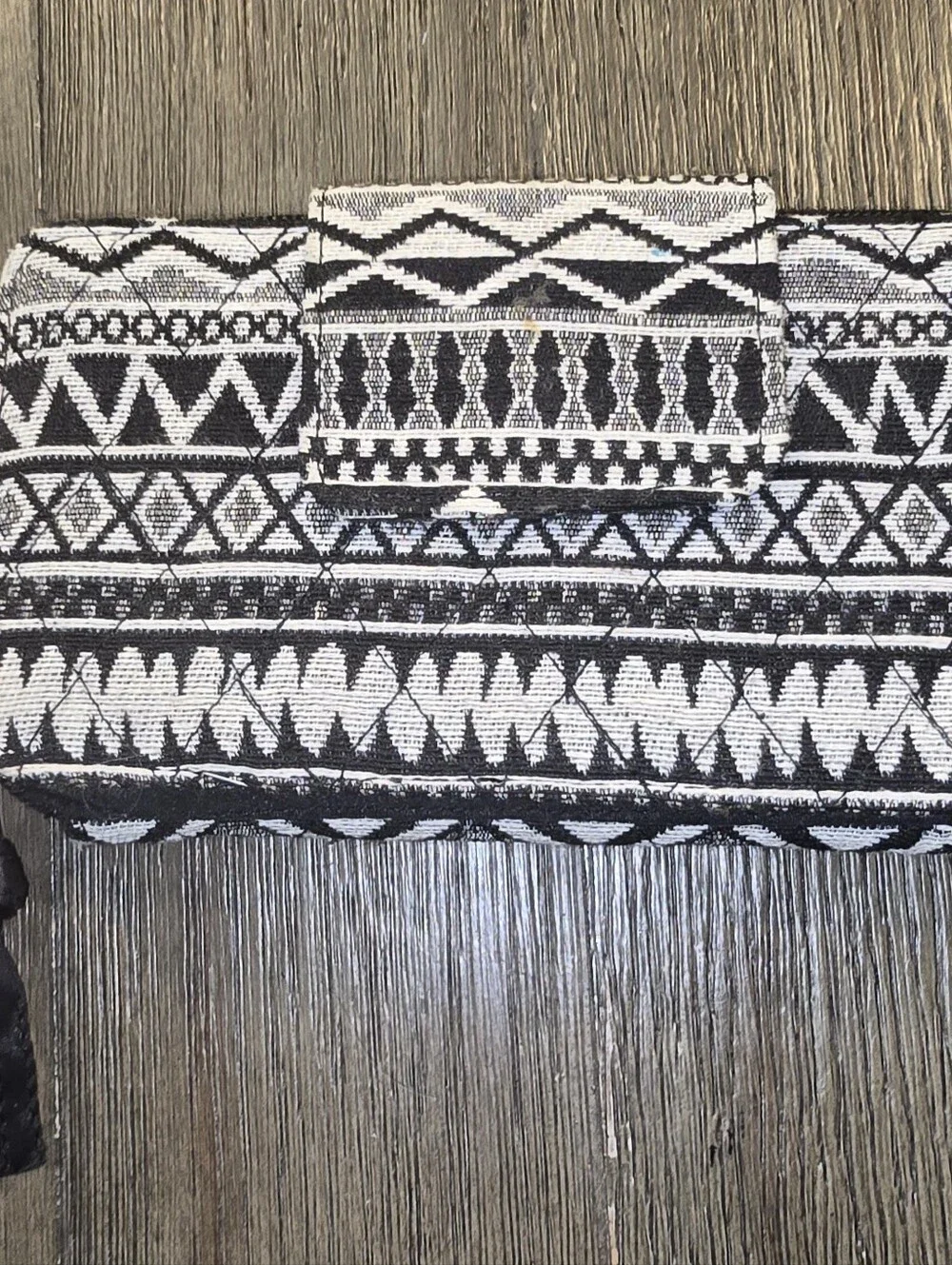 Canncon Sky Black/white Southwestern Aztec Design